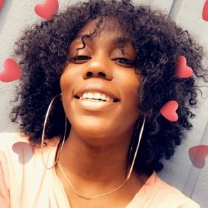 Meet your Posher, Jasmine